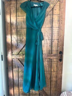 open side dress Maxi with XS/S / Brown Sage, Champagne & Blush tinyimg_metadata_skip it is layered over Calf Size:Slim